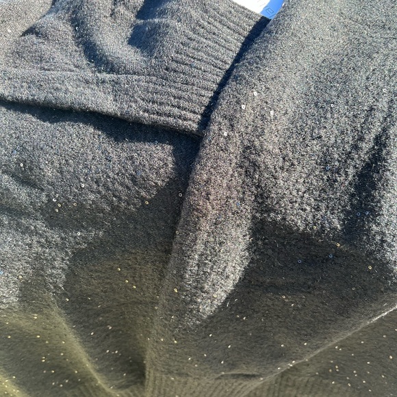 NWT Sweater by Liz Claiborne - Picture 3 of 3